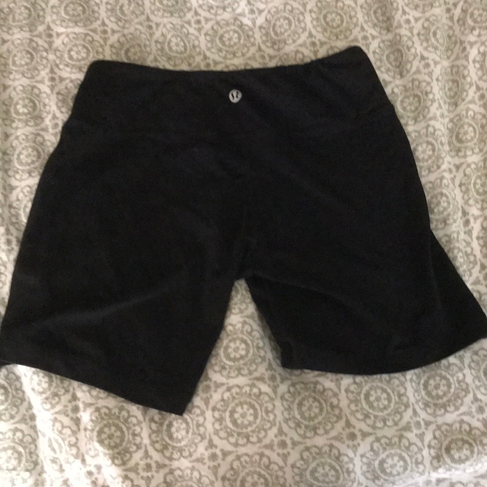 LuLuLemon-Black Align Short